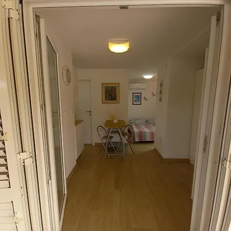 Marina Mala Kuca Lägenhet *