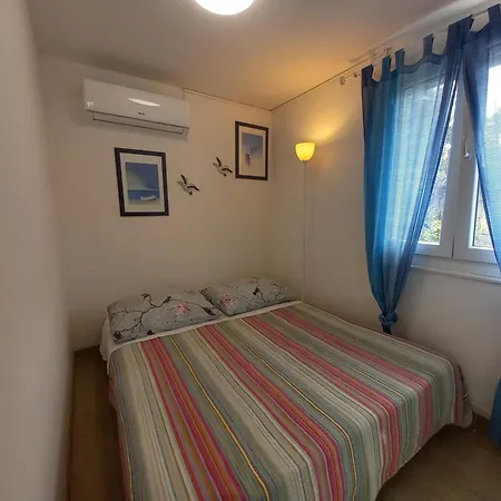 Marina Mala Kuca * Stomorska