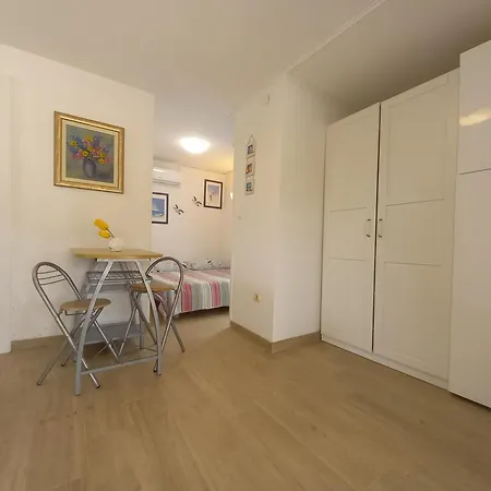 شقة Marina Mala Kuca ستومورسكا